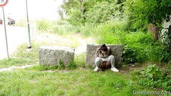 Alia Star - Pissing scene