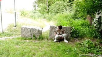 Alia Star - Pissing scene