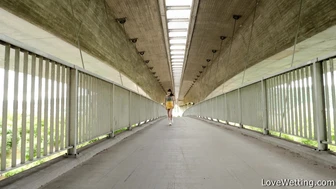 Alia Star - Pissing scene