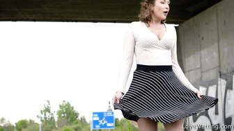 Julia Smile - Pissing scene