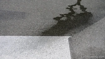 Julia Smile - Pissing scene