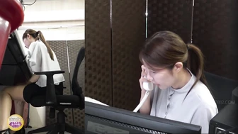 DLSL-639 04 Hidden camera call center. No leaving! Peeing while dealing with a complaint.