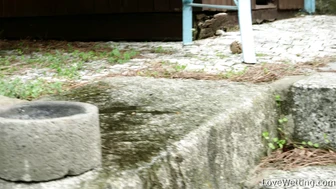 Sydney Love - Pissing scene