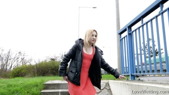 Tina Gold - Pissing scene