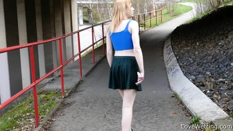 Tina Gold - Pissing scene