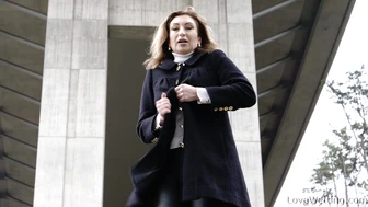 Julia Smile - Pissing scene