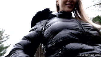 Naomi Bennet - Pissing scene