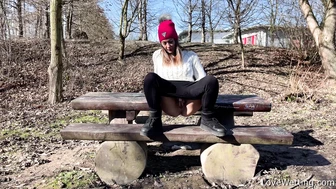 Naomi Bennet - Pissing scene