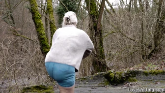 Nikki - Pissing Scene