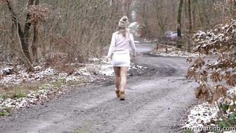 Naomi Bennet - Pissing Scene