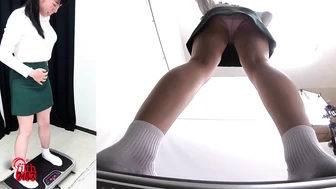 DLFF-441 03 Pee Holding Photography Session: Overcoming Various Challenges