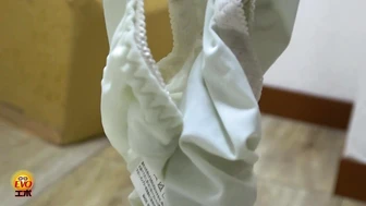 DLEE-531 05 Hidden Camera: The Failures of Graceful Women - Inappropriate Massive Pee Leaks 3