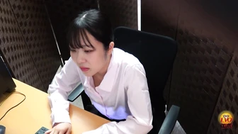 DLEE-804 07 Covert photography: Office workers way of relieving stress! Naked peeing in the company restroom