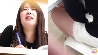 DLSL-646 02 Female college student with a full bladder sneaks out of a lecture and hurries to urinate