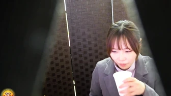 DLEE-824 04 Hidden camera footage of peeing in a Western-style toilet, part 4