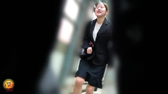 DLEE-824 05 Hidden camera footage of peeing in a Western-style toilet, part 4