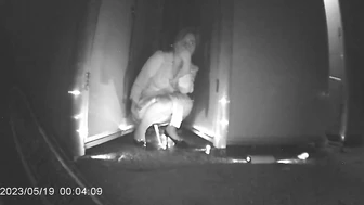 Domestic outdoor urination masterpiece, emergency urination, clear dialogue 17V