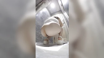 Night Club Toilet 25