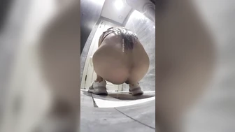 Night Club Toilet 26