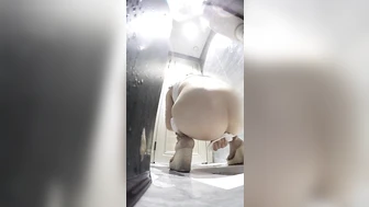 Night Club Toilet 14