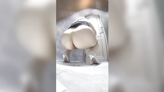 Night Club Toilet 15