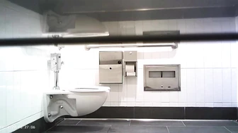 Hot Girls In Student Toilet 1