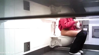 Hot Girls In Student Toilet 2