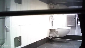 Hot Girls In Student Toilet 3