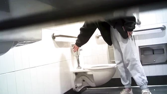 Hot Girls In Student Toilet 9