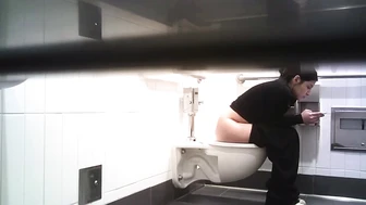 Hot Girls In Student Toilet 9