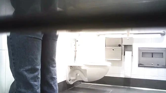 Hot Girls In Student Toilet 11