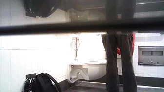 Hot Girls In Student Toilet 13