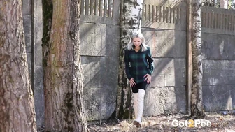 Outdoor And Desperate