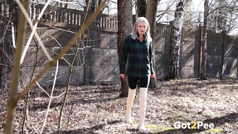 Outdoor And Desperate