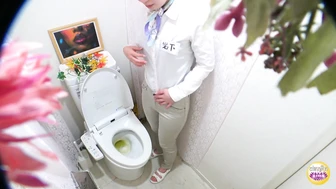 DLSL-657 04 Pleasure-filled holy water leaking woman. A special fetish for incontinence