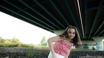 Acabella - Pissing Scene