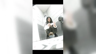 Womens Toilet In a Bar 4