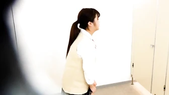 DLEE-431 02 Endurance limit!! Stuck schoolgirl pees 4