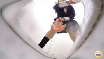 DLSL-446 02 Schoolgirls toilet dash after the chime. Pissing and leaking circumstances. VOL. 3