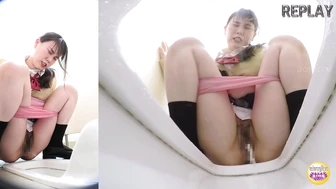 DLSL-446 05 Schoolgirls toilet dash after the chime. Pissing and leaking circumstances. VOL. 3, JAV Collection, PissRIP