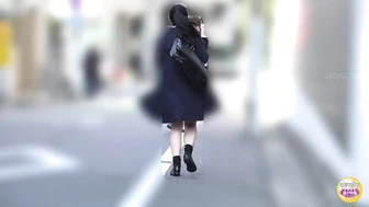 DLSL-446 06 Schoolgirls toilet dash after the chime. Pissing and leaking circumstances. VOL. 3