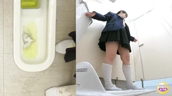 DLSL-446 07 Schoolgirls toilet dash after the chime. Pissing and leaking circumstances. VOL. 3