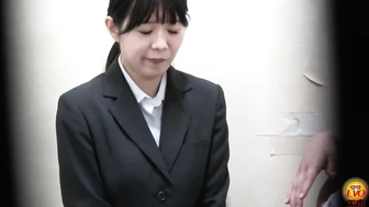 DLEE-834 04 Hidden camera schoolgirl intern pees