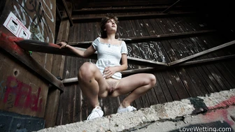 Acabella - Pissing Scene