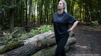 Nikki - Pissing Scene