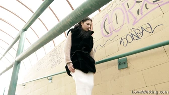 Alexa Throat - Pissing Scene