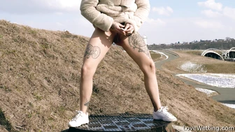 Alexa Throat - Pissing Scene