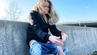 Claudia - Pissing Scene