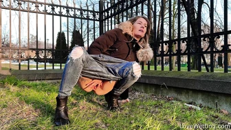 Claudia - Pissing Scene