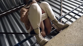 Vanessa Leone - Pissing Scene